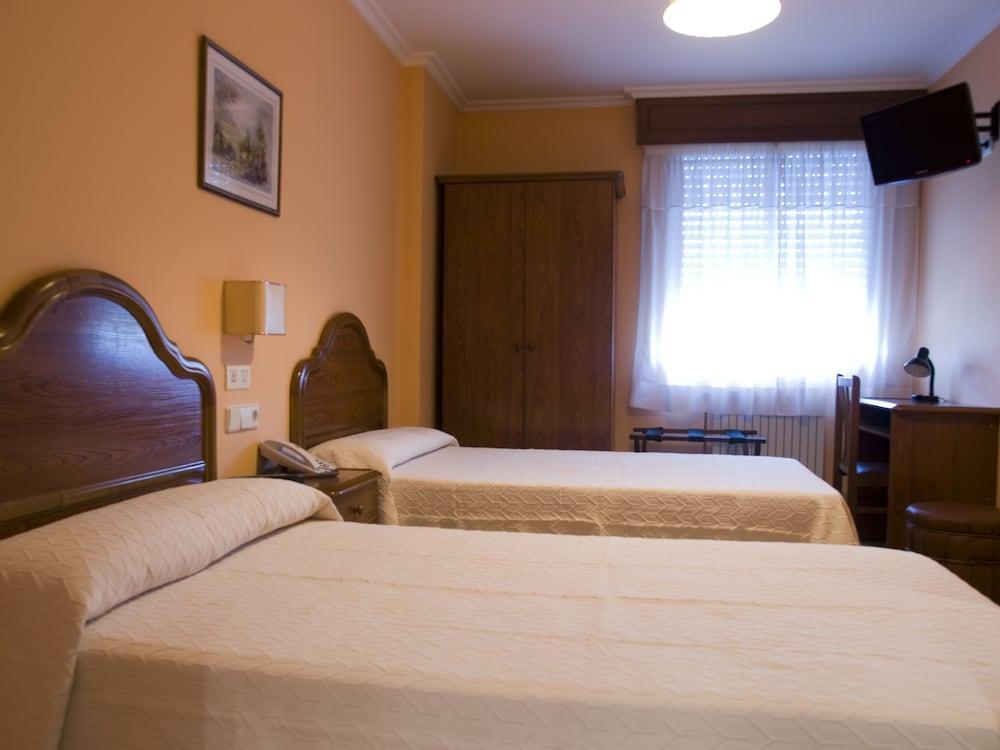 Hotel As Aceas Narón Екстериор снимка